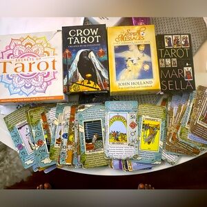 Tarot readings. 1 question 7 dollars, 3 questions 20$. Live readings available